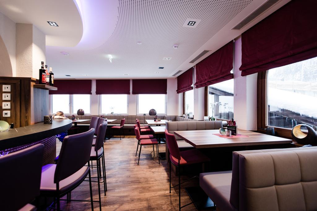 Aparthotel Dorfplatzl Garni Tux Ngoại thất bức ảnh