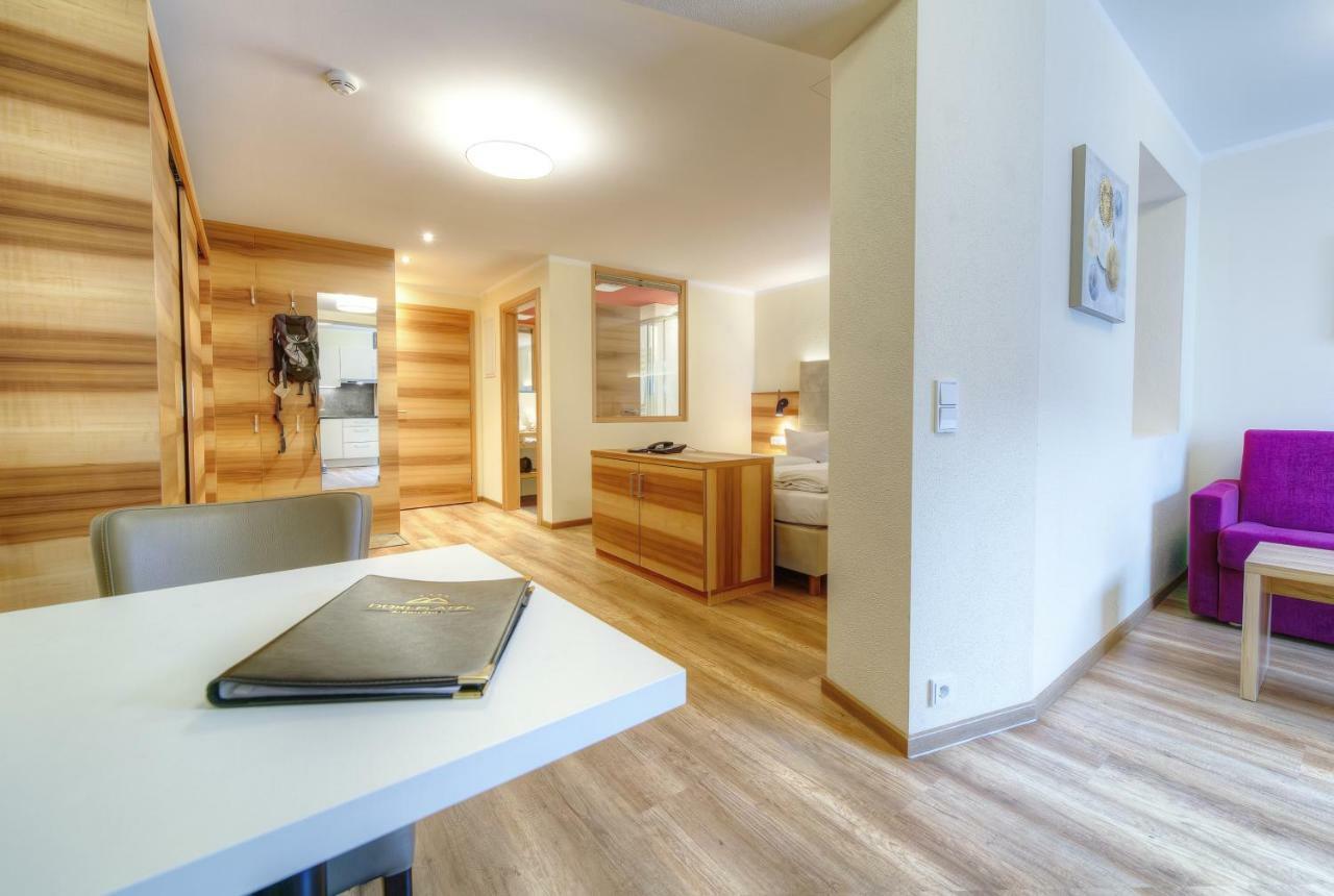 Aparthotel Dorfplatzl Garni Tux Ngoại thất bức ảnh
